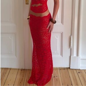 Design by Si Marisol Skirt in Lace - Red